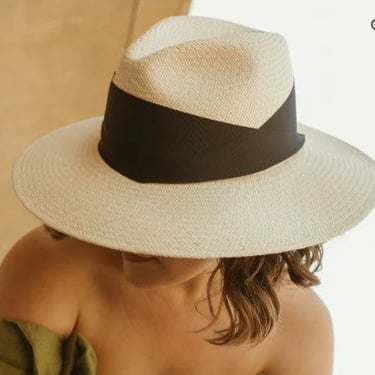 The Freya Brand Gardenia Hat in Natural/Black