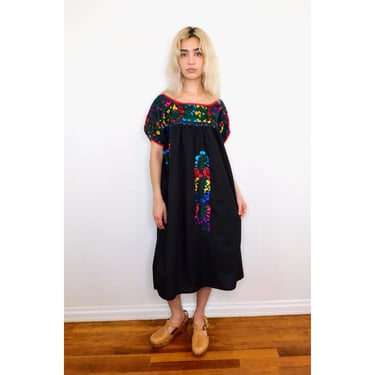 Oaxacan Dress // vintage sun Mexican hand embroidered floral 70s boho hippie cotton hippy black midi 1970s 70's // O/S 