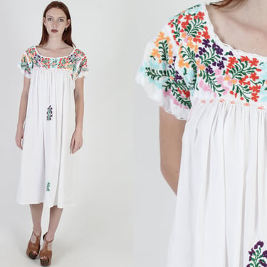 White Oaxacan Dress / Hand Embroidered Dress From Mexico / Authentic Vintage Womens Cotton Midi / Beach Resort Cover Up Clothing 