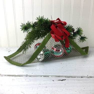 Hardware cloth Christmas basket - 1960s vintage handmade decor 