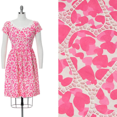 Vintage 1950s Dress | 50s Hearts Novelty Print Cotton Cutwork Lace Pink White Valentines Fit and Flare Day Dress (small) 