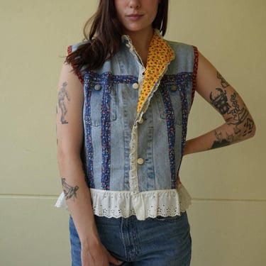 Nineties Denim Vest / Sleeveless Denim Top Jacket / Calico Liberty Printed Eyelet Lace Detail / Sleeveless Denim Jacket / 90's Jean Jacket 