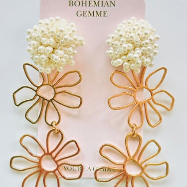 Sample Sale Pearl Cluster Flower Drops