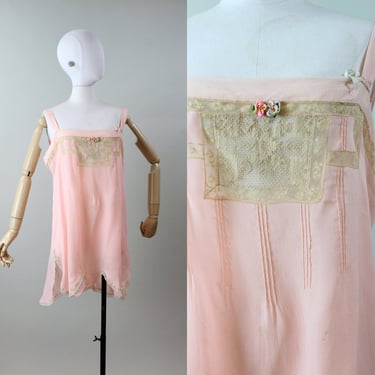 Vintage 1930s Mode Art Soft Peach Silk & Lace Tap Panties and Bra Set 32