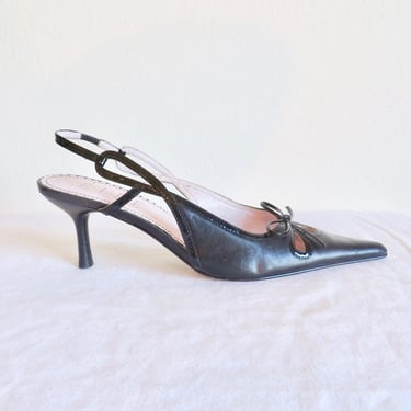 1960's Style Black Leather and Patent Slingback High Heels Pointy Toes Stiletto Heels Cutouts Bow Elle 1990's 