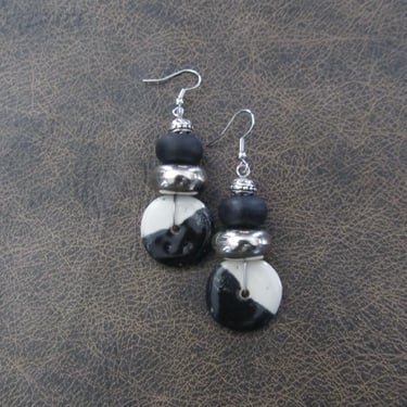 Black and white ceramic earrings silver 