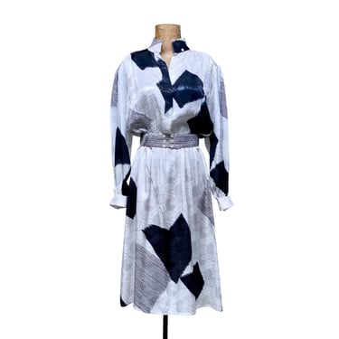 Vintage 1980s White/Black Shirtwaist Dress, Abstract Print Polyester Georgette Frock w/Bishop Sleeves and Quilted Trim, Small Petite, VFG 