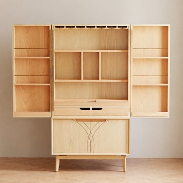 Home bar cabinet with wine storage in white oak and maple - Modern hutch buffet of solid wood - Mid century credenza bar 