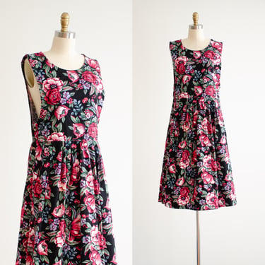 cute cottagecore dress 80s vintage Pierre Cardin black pink chintz floral cotton sleeveless pinafore dress 