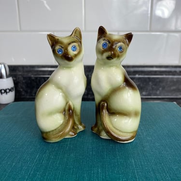 Vintage Siamese Cat Ceramic Salt & Pepper Shakers | Blue Rhinestone Eyes | Victoria Ceramics Made in Japan | Kitsch Ceramic Figurines 