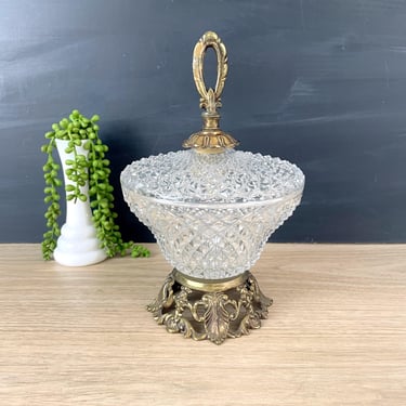 Hollywood regency crystal candy dish with brass - 1960s vintage 