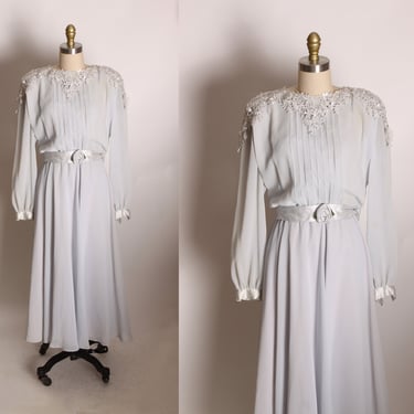 Late 1970s Light Gray Purple Long Sleeve Draped Floral Lace Collar Dress by Ursula of Switzerland -M-L 