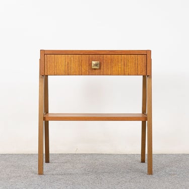 Mid-Century Teak Bedside Table - (324-167.15) 