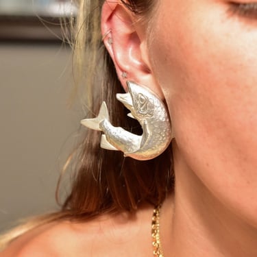 Linda Hesh Sterling Silver Fish Stud Earrings, Chunky Alternating Pierced Fish Earrings, Vintage Modernist Jewelry, 1 3/4