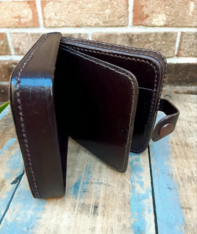 Classic Leather Coin Wallet - Bi-fold Wallet