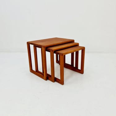 Midcentury danish solid teak nesting tables/ side tables by Salin Möbler, 1960s 