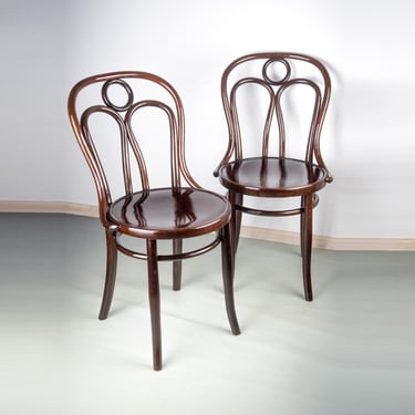 Thonet bentwood chair/ Josef hoffmann chair/ bentwood chair black/ thonet chair with arms/ fledermaus chair/ restored chair 