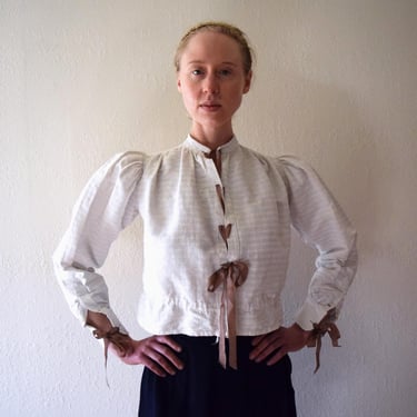 Antique 1890s blouse . mutton sleeve top . size xs to small 