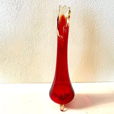 Vintage 60s Amberina Swung Vase by L.E. Smith 