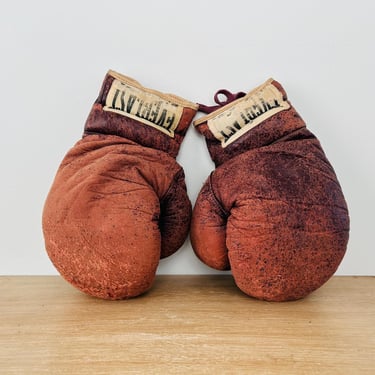 Vintage 1950s Everlast Boxing Gloves 14 oz 