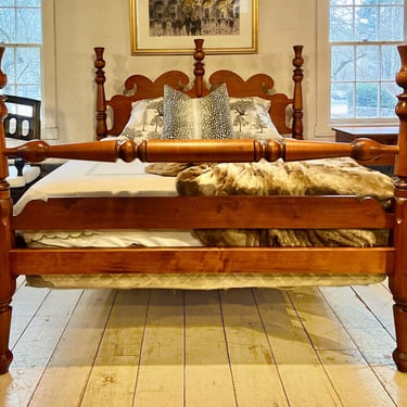 Nantucket Thistle Bed in Maple, Queen Size with Double Wave Thistle Headboard, Turned Blanket Rail &amp; Footboard