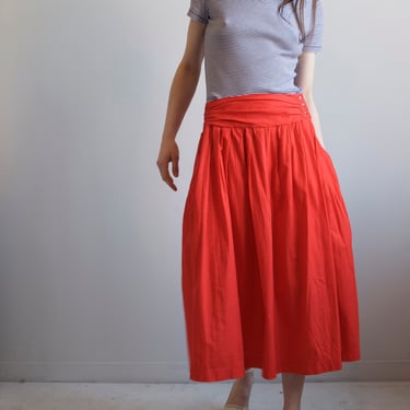Bold red pleated skirt with waist band / size S M 