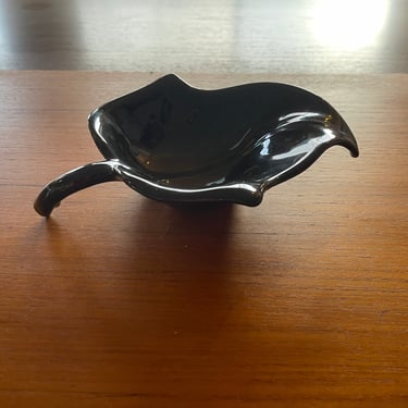 Vintage 1950s Mid Century Modern Black Amethyst Leaf Bowl 