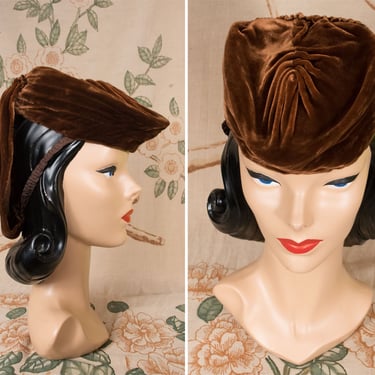 1930s Hat - Plush Vintage 30s Milk Chocolate Silk Velvet Tilt Hat with Attached Snood 