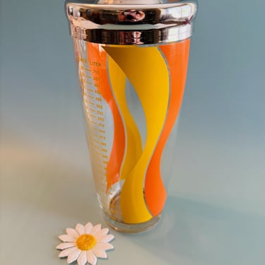 Vintage Irvinware 1970s Orange and Yellow Wave Design Cocktail Shaker with Lid NO Cap 