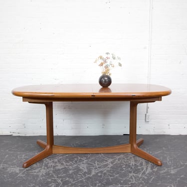 Vintage MCM Scandinavian oval teak wood dining table w/ 2 extension leaves | Free delivery only in NYC and Hudson Valley areas 