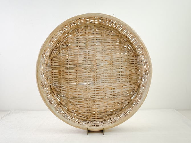 Large Round and Shallow Wicker Basket with Wood, Woven Rattan Coffee Table Ottoman Tray, Coastal Decor, Farmhouse Kitchen 