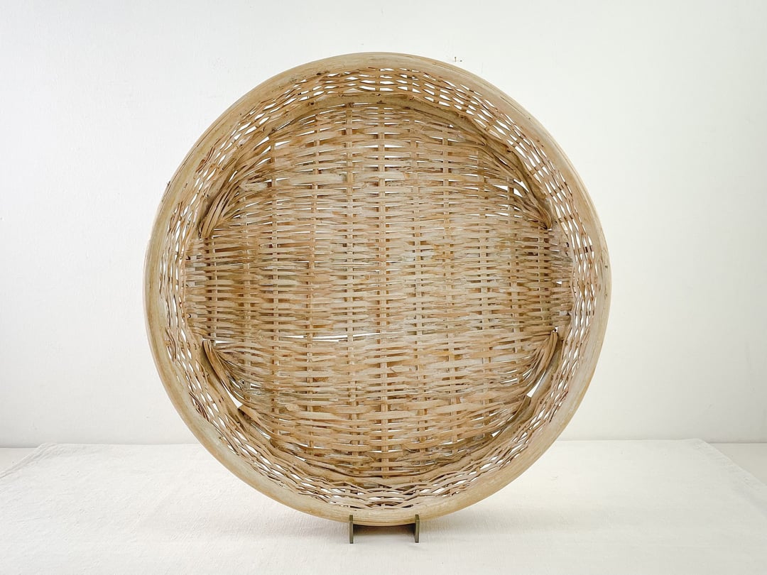 Large Round and Shallow Wicker Basket with Wood, Woven Rattan Pebble