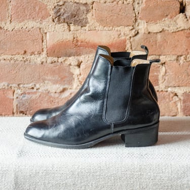 black leather Chelsea boots | 90s vintage black leather ankle boots size 10 