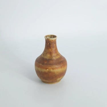 Mid-Century Scandinavian Modern Collectible Small Brown Stoneware Vase by Gunnar Borg for Höganäs Keramik, 1960s 