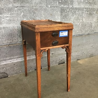 Petite Side Table (Seattle)