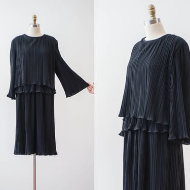 black pleated dress | 80s plus size vintage accordion pleated tiered long sleeve oversized dress 