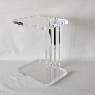 Art Deco Style Cantilevered Lucite End Side Accent Table Gold Brass End Caps Detail 