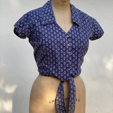 Nineties Crop Top / Midriff Baring Button Up Blouse / Babysitters Club Nostalgia / western wrangler cotton Tie Top 