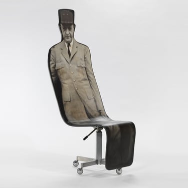 César &amp; Roger Tallon Charles de Gaulle Portrait Seat