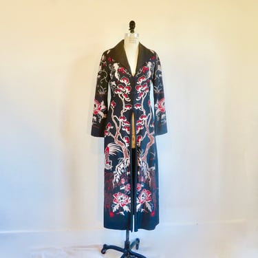 1990's Black and White Bird and Floral Landscape Embroidered Long Evening Asian Style Coat Jacket Lightweight Evening Formal Sue Wong Size 4 
