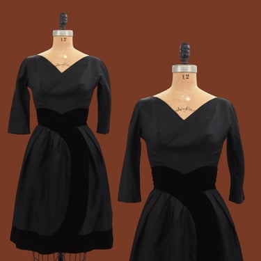 1950s Velvet Passage dress 