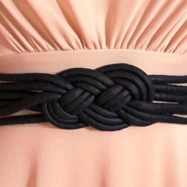 Flattering Vintage 70s 80s 90s Black Knot Belt 