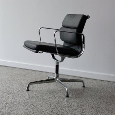 Eames for Vitra Soft Pad Management Chair 