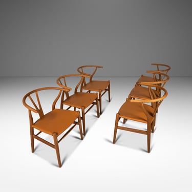 Set of Six ( 6 ) Bespoke CH24 Wishbone Dining Chairs in Oak & Leather by Hans Wegner for Carl Hansen and Søn, Denmark, c. 1960s 