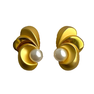 French Brushed Gold Swirling Pearl Clip On Earring