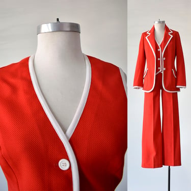 1970s Womens Suit / Bright Red Polyester 3pc Suit / Vintage 70s Outfit / 1970s Womens 2pc Suit / Womens Suit Jacket Vest and Slacks 