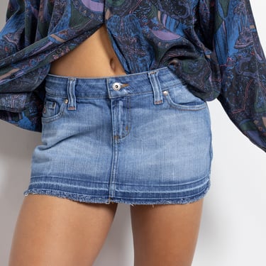 LOW RISE Jean Denim Mini Skirt Raw Edge 2000'S Ultra Short Vintage / 39.5 40 Inch Hips / Size 7 8 