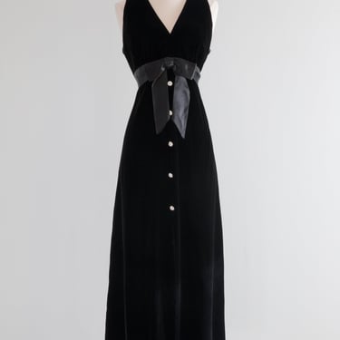 Gorgeous 1960's Black Velvet Evening Gown / Med.