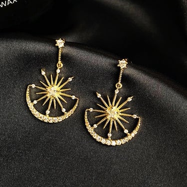 E104 gold star dangle earrings, star earrings, starburst earrings, drop earrings, celestial earrings, minimalist earrings, gift for her 