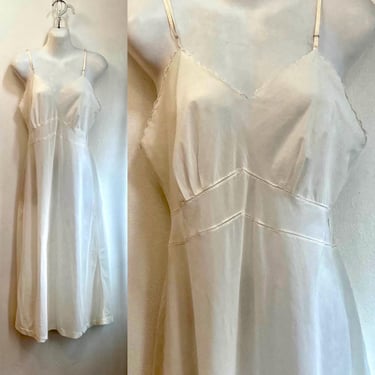 Vintage 40s 50s Slip / Slip Dress / Scallop Edge + Corset Waist  / White / Fray-Pruf 